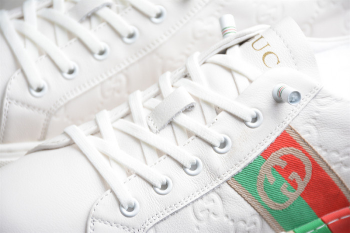 G*u*i sneaker
